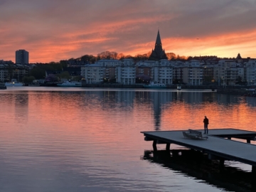 Utsikt över vattnet mot söder och Sofia Kyrka